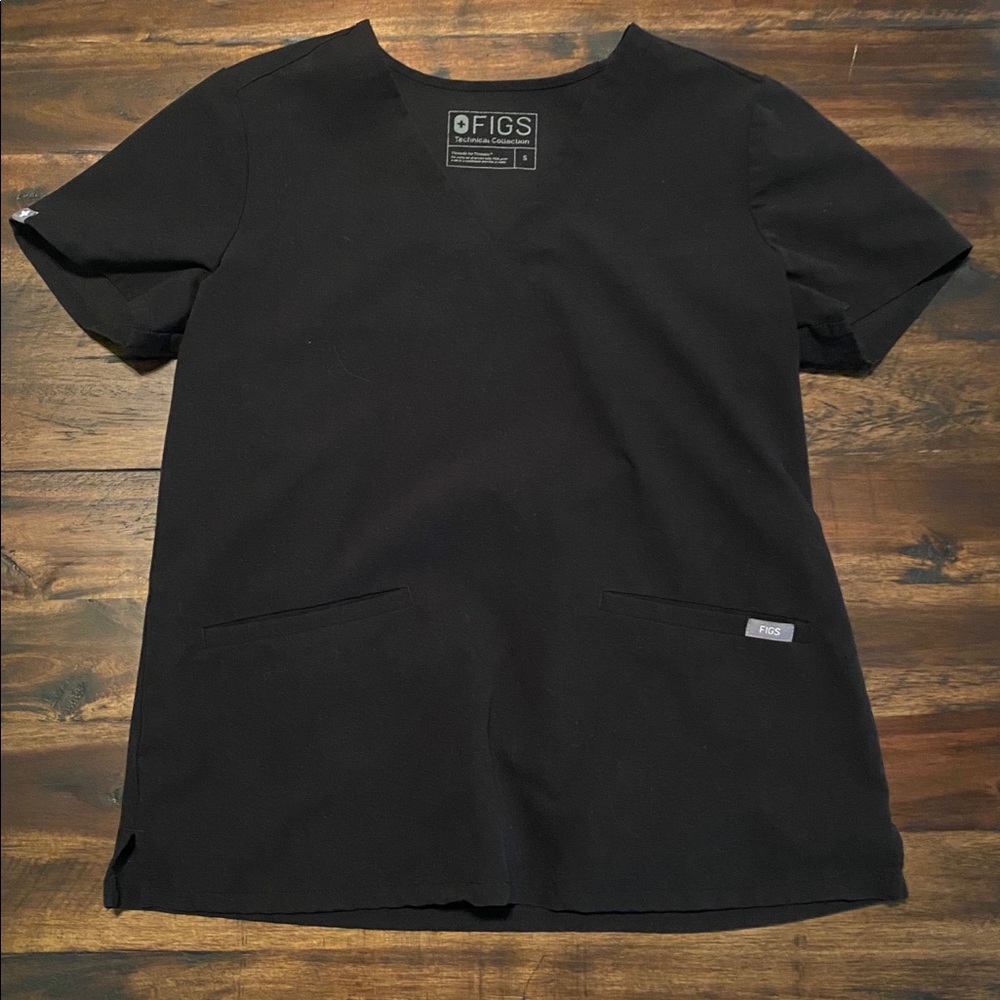 Black Fig Scrub Casma Top